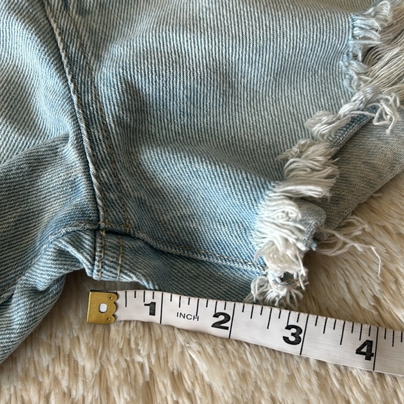 No Boundaries cut off jean shorts size 9 - Picture 12 of 16
